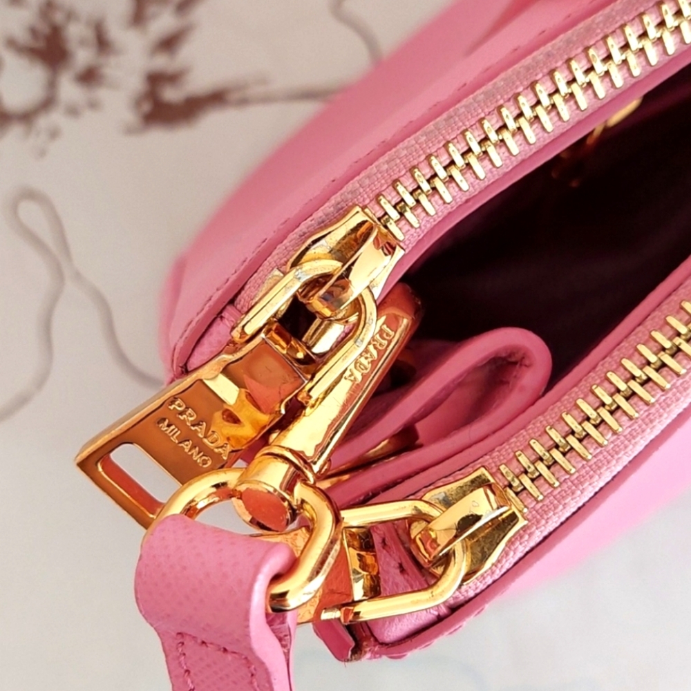 Prada pink Galleria Saffiano leather bag - Picture 16 of 17